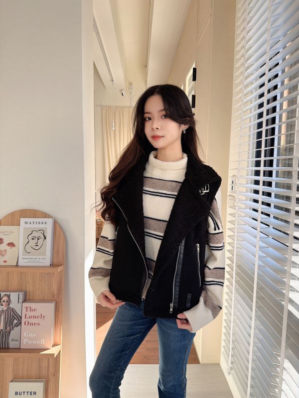 WQB28 麂皮內羊羔毛翻領背心 