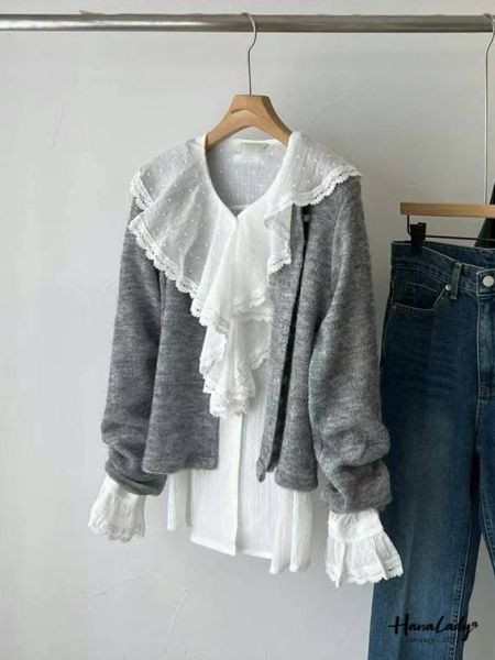 WEA92 精緻蕾絲波浪領細毛球排釦衫 