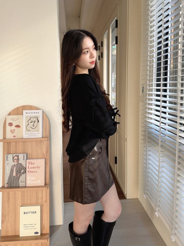 WQA24 造型雙邊蝴蝶綁帶袖上衣 