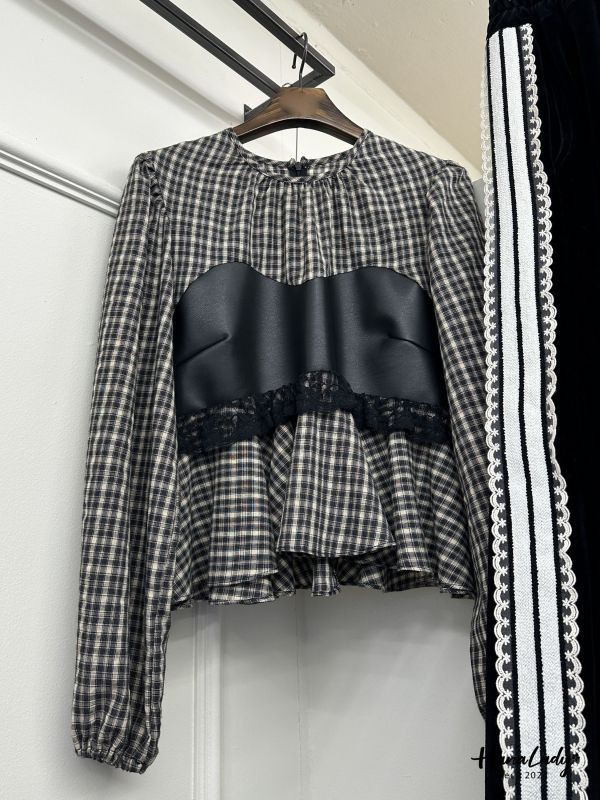 FQA75 冬日格紋皮革拼接蕾絲上衣 
