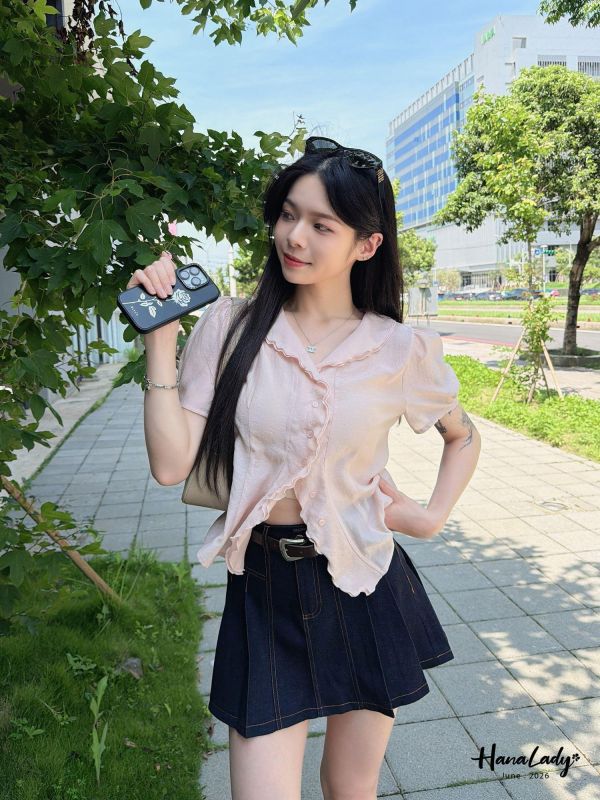 LLA96 可愛波浪V領荷葉衫 