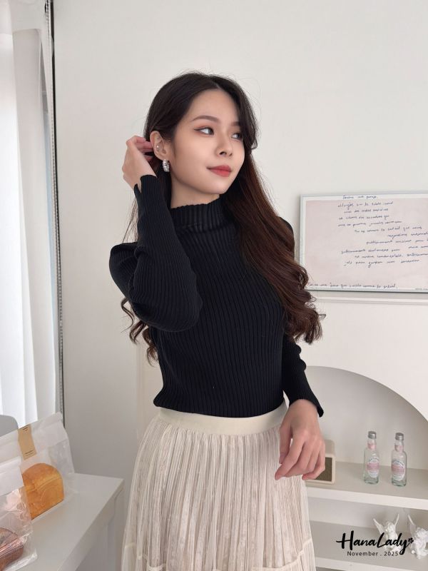 WJB15 質感款V線透肩坑條上衣 