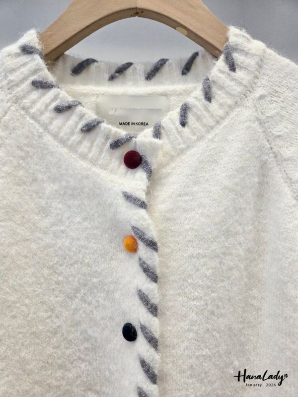 LEA20 彩色絨布釦穿繩邊針織上衣 