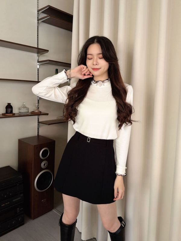 WQA60 接紗滾邊珍珠純色上衣 