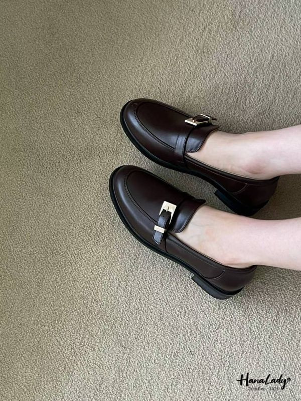 WTB24 職場必備軟底牛皮樂福鞋 