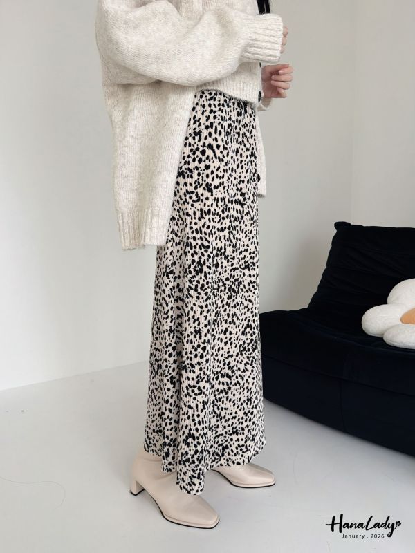 LEA89 一年四季都能穿的豹紋長裙 