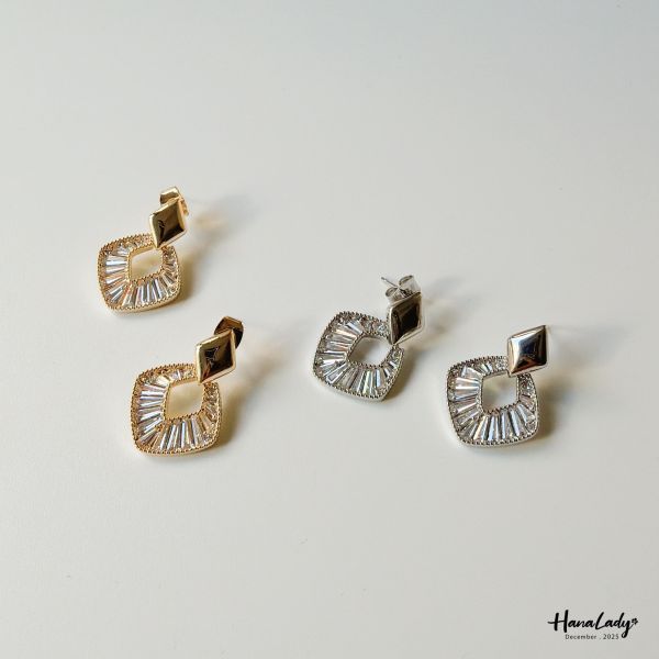 WQB45 銀針垂墜菱形閃鑽耳環 