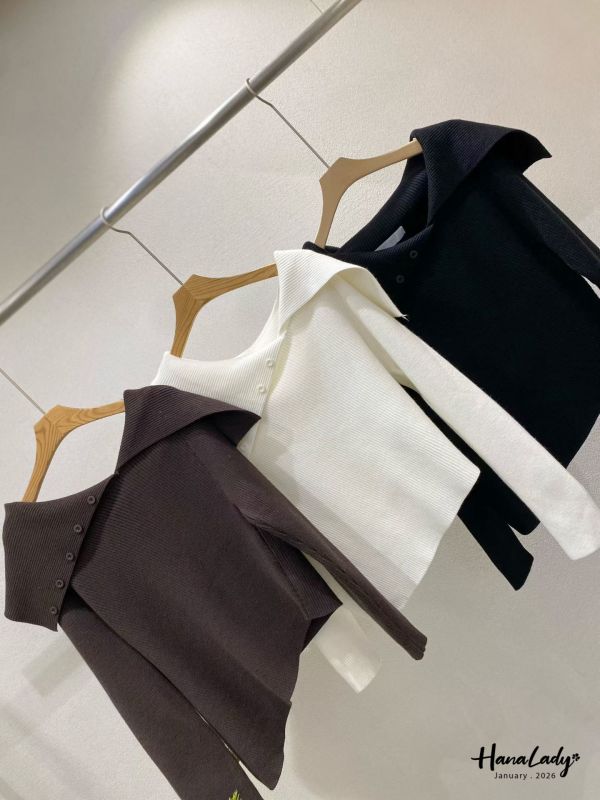 LEA35 大翻領設計坑條針織上衣 