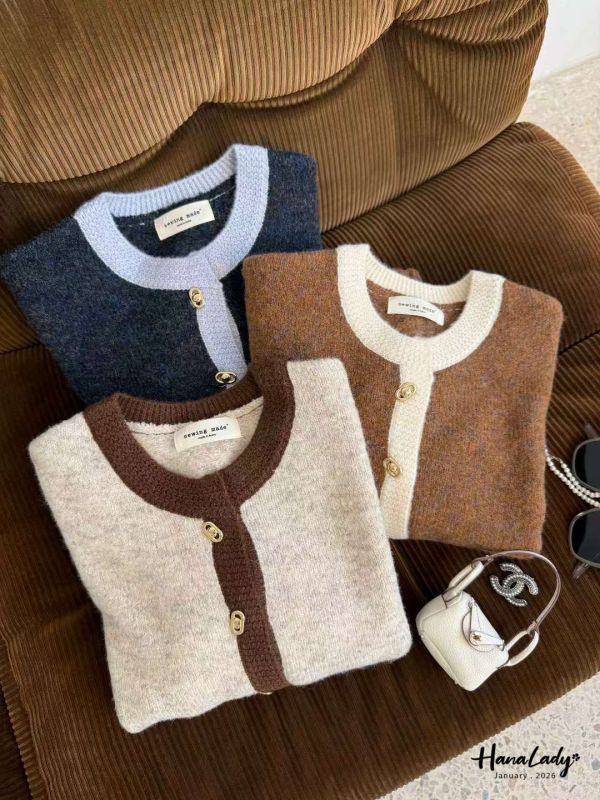 LEA12 配色領造型金釦上衣 