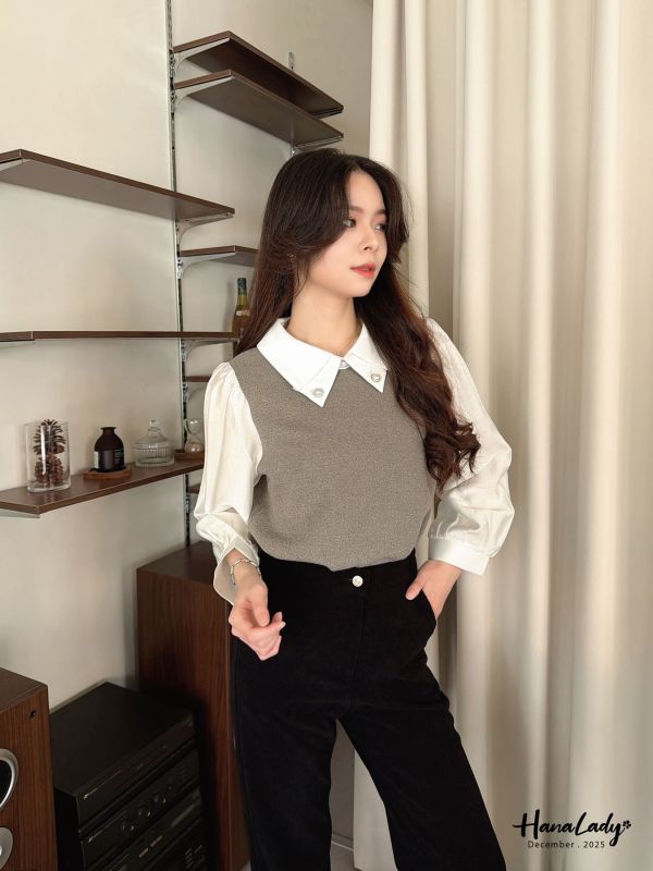 WQA50 蝴蝶釘珠領針織上衣 