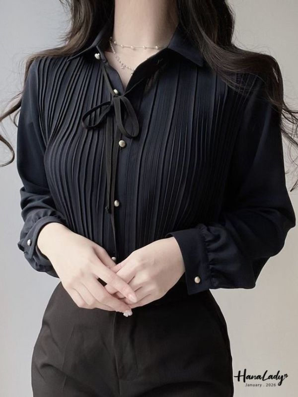 LEA27 造型金扣雪紡壓紋上衣 