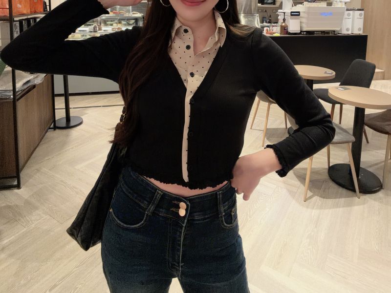 WQB62 點點拼接假兩件針織上衣 