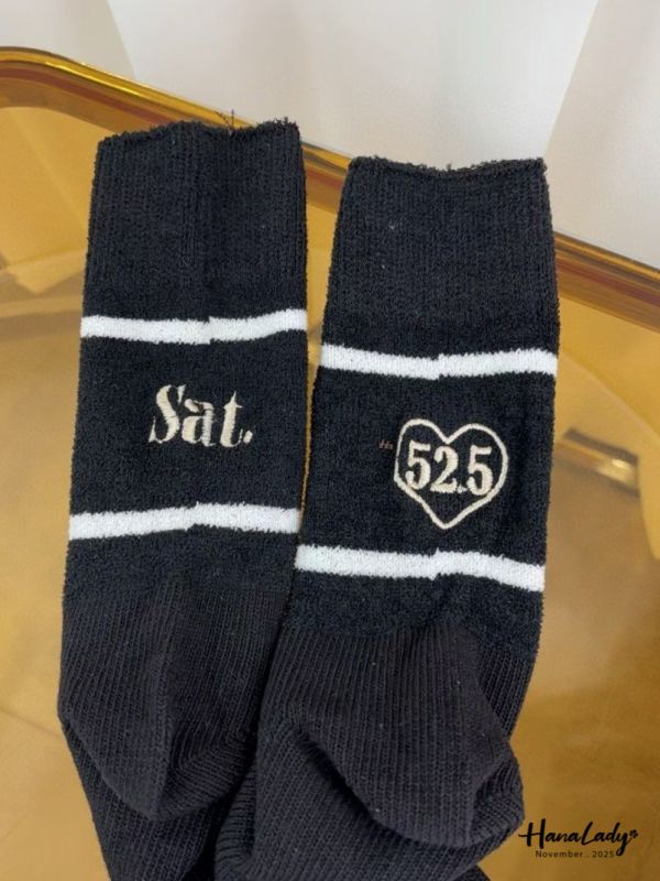 WJB31 刺繡珊瑚絨拼接棉襪 