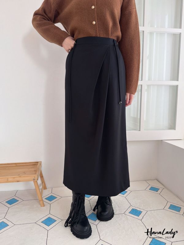 WJB04 氣質壓摺後開衩長裙 