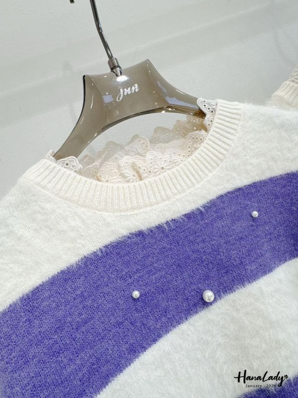 LEA33 蕾絲領釘珠條紋親膚上衣 