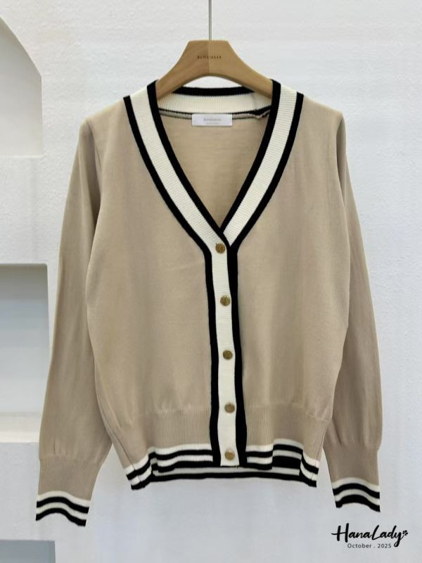 WTB20 配色領細針織親膚排釦衫 