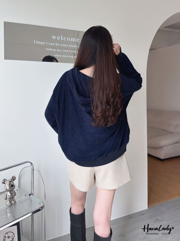 WJA35 繞繩領設計寬版帽T 