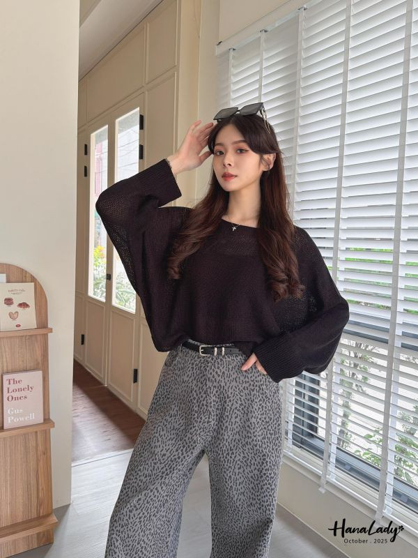 WTA29 簡約寬領飛鼠袖衫 