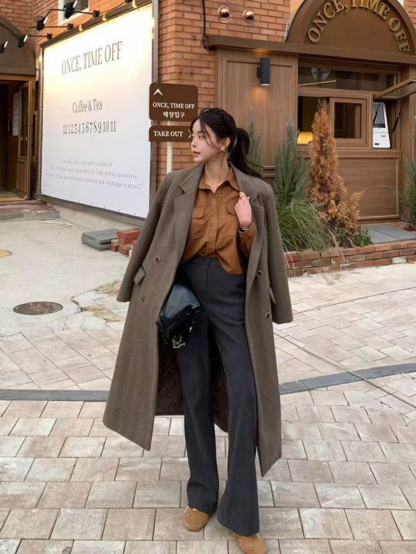 WQA88 皮革拼接線條微舖棉羊毛大衣 