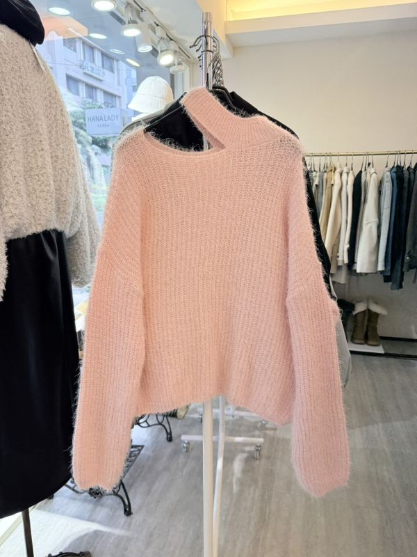 LEA30 造型挖肩純色上衣 