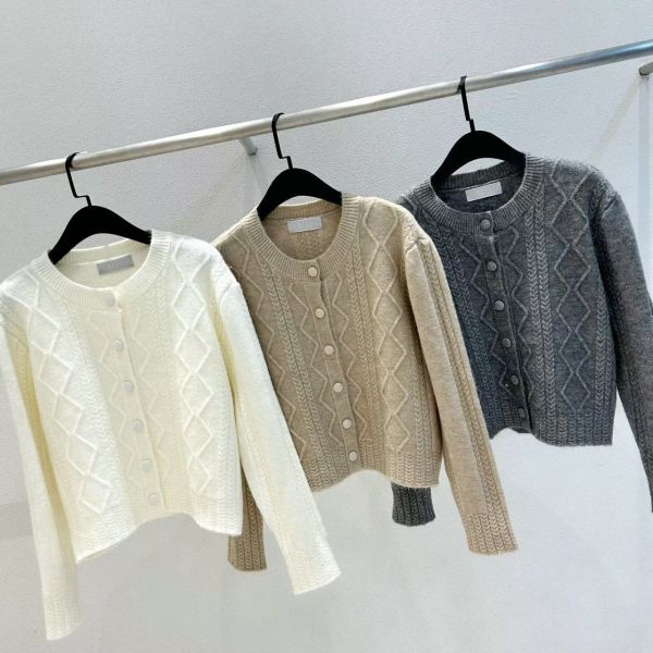 WQA41 絕美細閃菱格紋針織上衣 