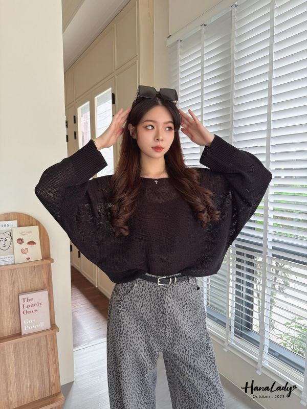 WTA29 簡約寬領飛鼠袖衫 