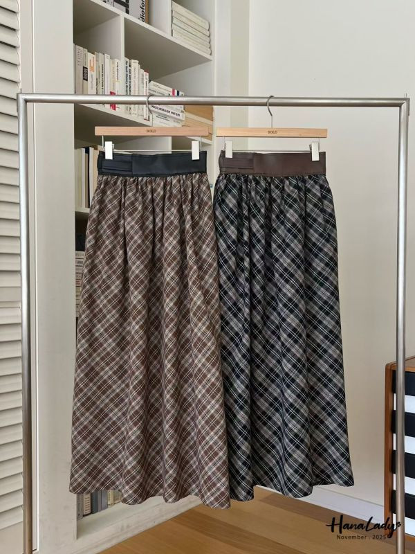 WJA36 造型皮邊格紋長裙 