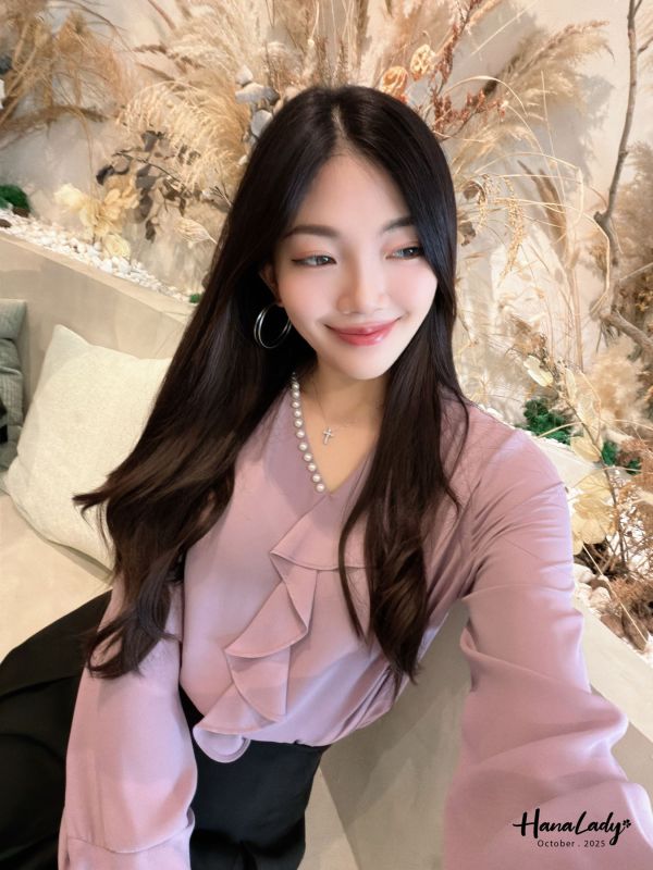 WTA37 釘珠波浪領雪紡上衣 