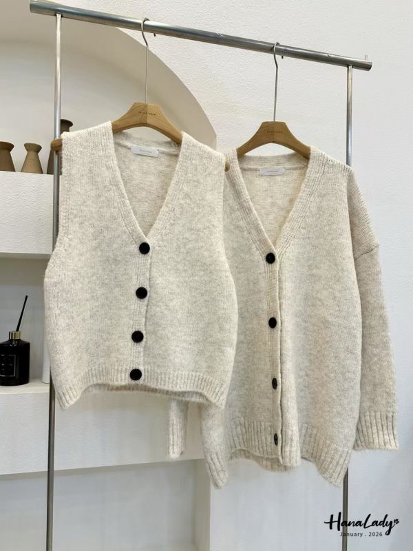 LEA55 兩件式簡約系排釦針織上衣 