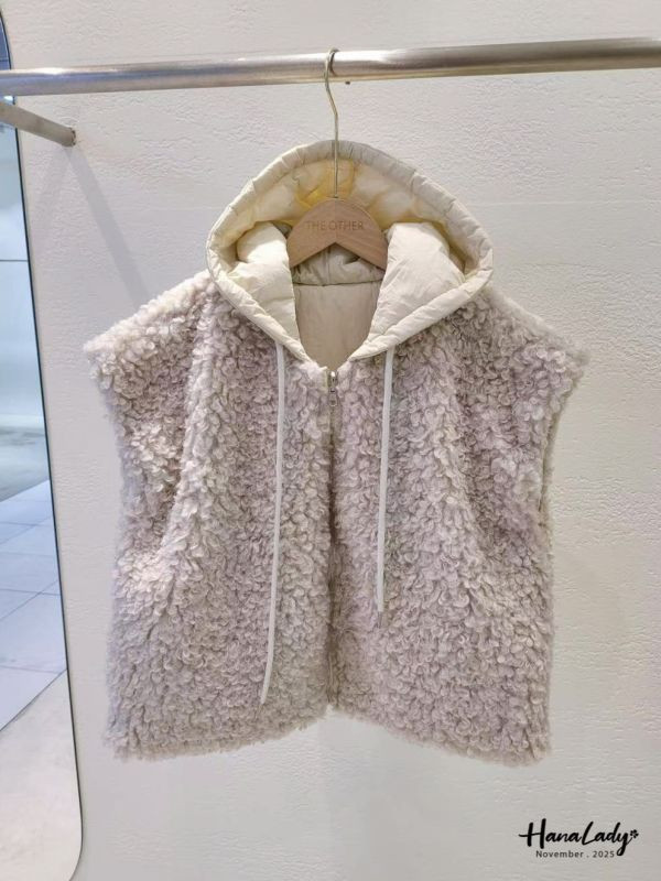 WJA19 正反兩穿短版連帽背心 