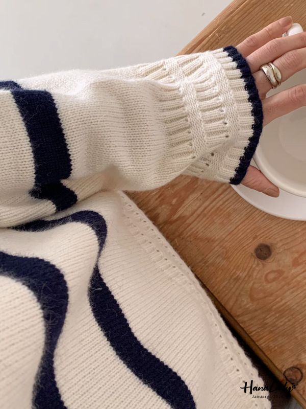 LEA25 坑條滾邊針織上衣 