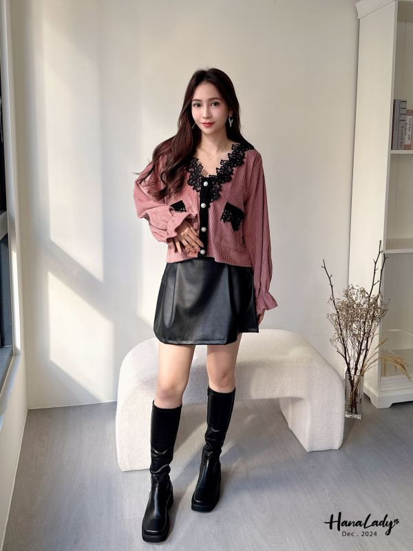 FQA37 美美蕾絲滾邊珍珠釦上衣 