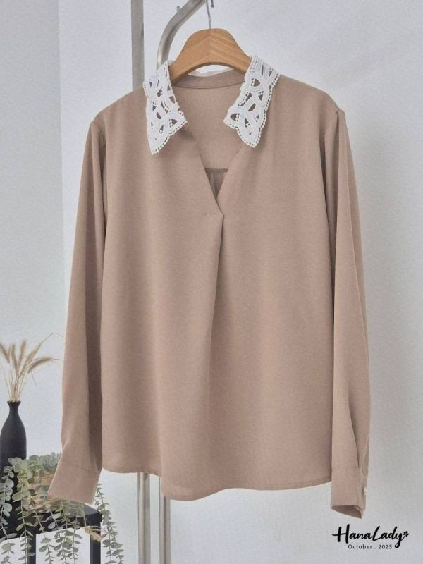 WTA34 布蕾絲翻領V線上衣 