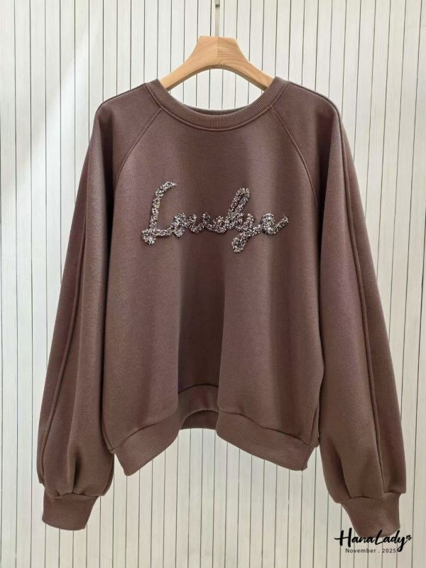 WJA24 立體毛呢字母大學T 