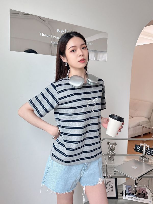 WLA18 甜酷風條紋刺繡蝴蝶結T 