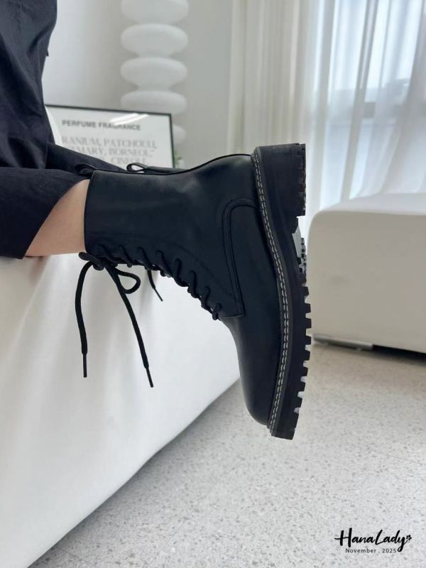 WJB49 造型車線綁帶牛皮短靴 