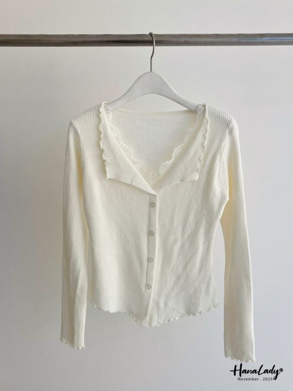 WJA04 蕾絲翻領修身針織上衣 