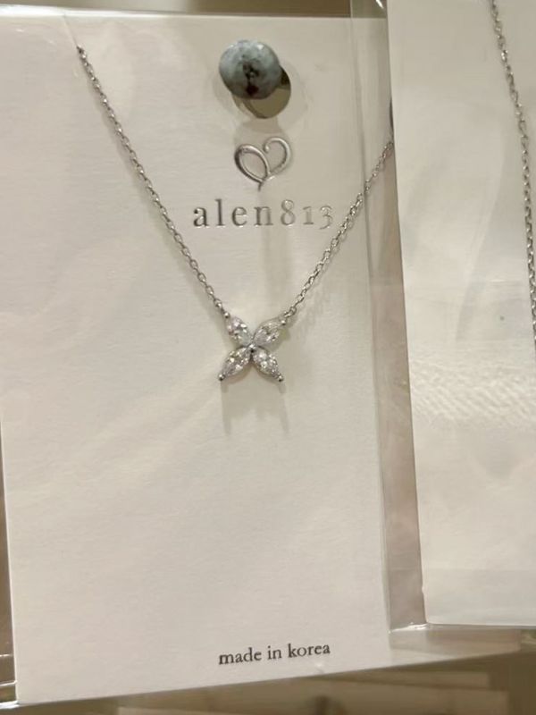 WQB48 純銀水鑽十字小花項鍊 