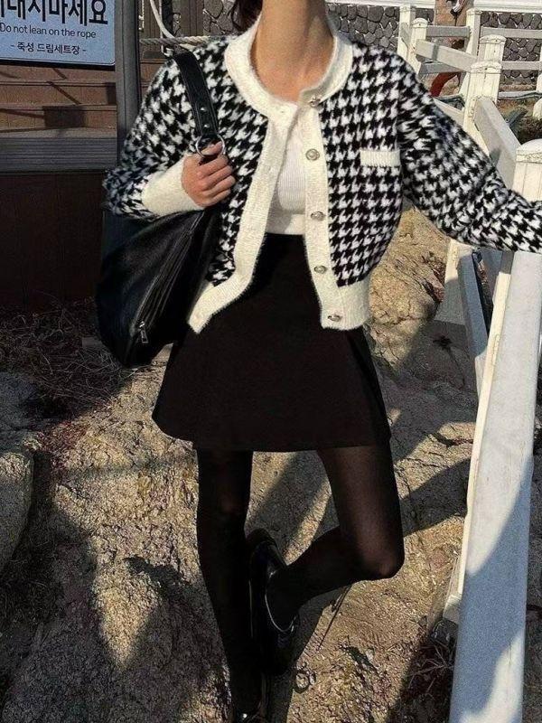 WQB69 千鳥格紋珍珠釦針織上衣 