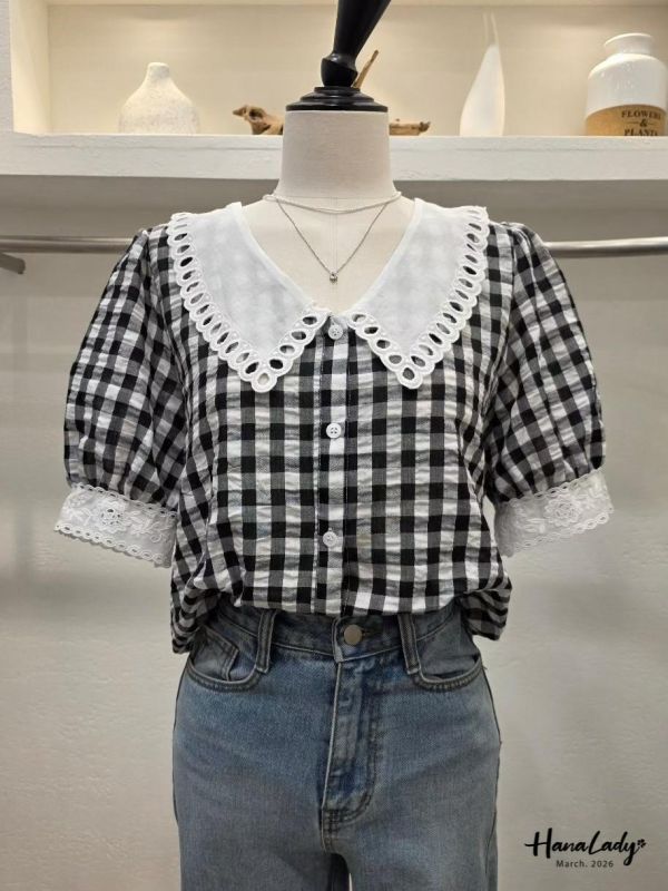 LSA23 刺繡雕花格紋上衣 