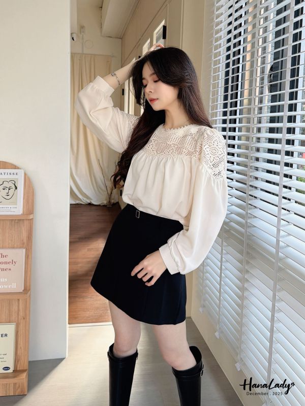 WQA91 浪漫簍空雕花雪紡上衣 