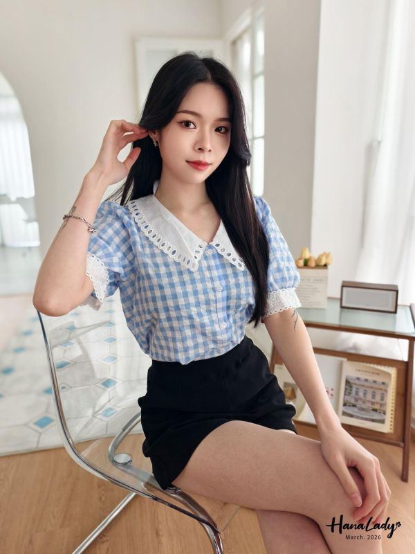 LSA23 刺繡雕花格紋上衣 