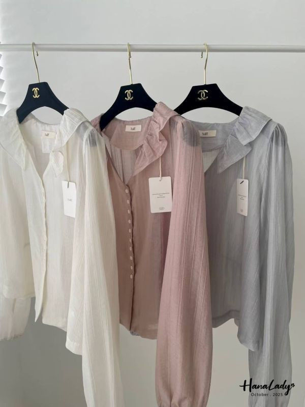 WTA77 可愛壓摺領排釦壓紋上衣 