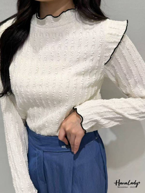 WJA33 QQ木耳滾邊抓皺上衣 