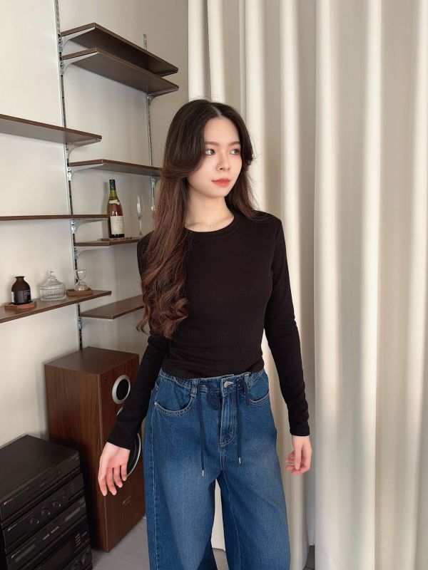 WQA62 坑條針織圓領上衣 