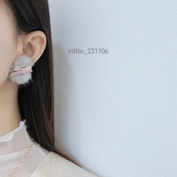 SQB35 緞帶QQ毛球耳針式耳環 