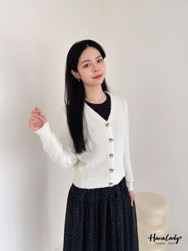 LEA54 毛毛蝴蝶結釦針織上衣 