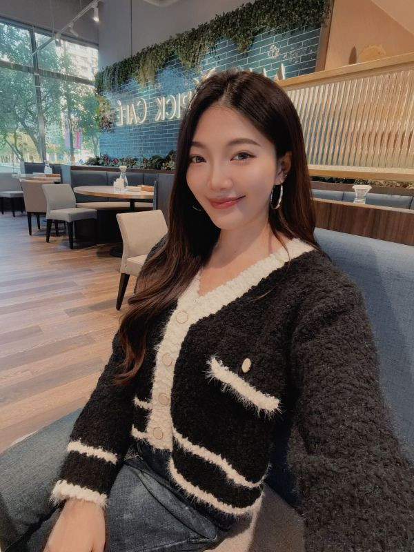 WQB73 小香風線條嫩Q針織上衣 