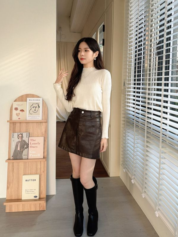 WQA49 俐落車線皮革褲裙 