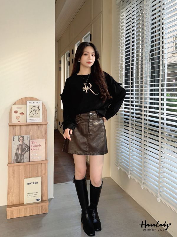 WQA24 造型雙邊蝴蝶綁帶袖上衣 